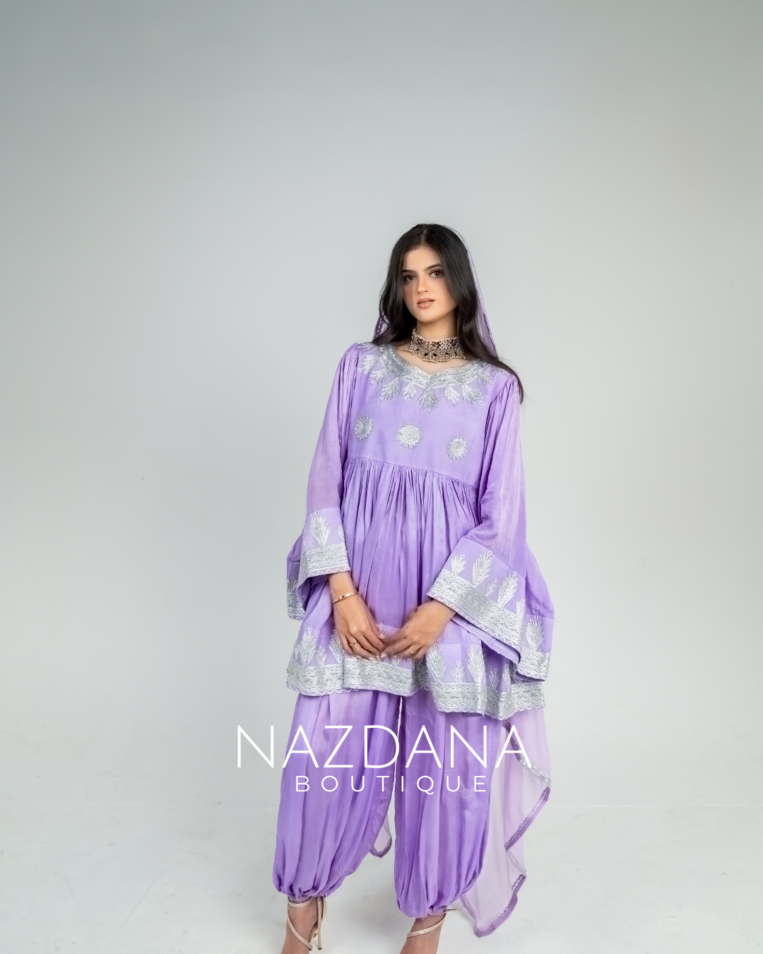 LAILA LAVENDER - لیلا لویندر